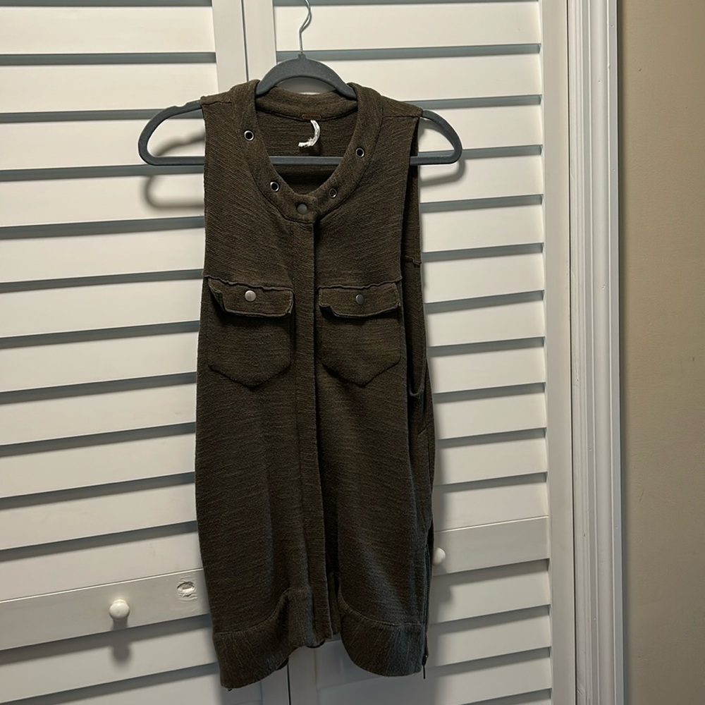 Free people highway zip up tunic vest
Green